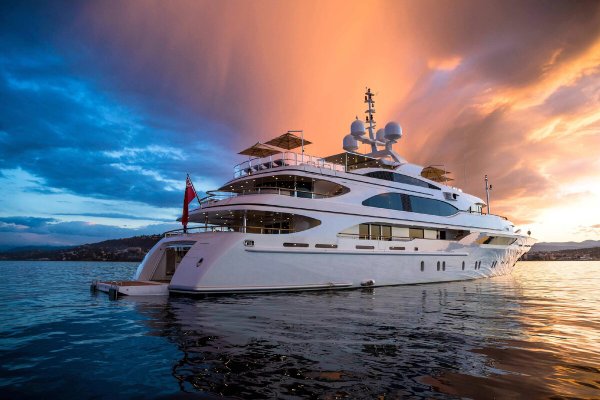 Роберт Куок яхта