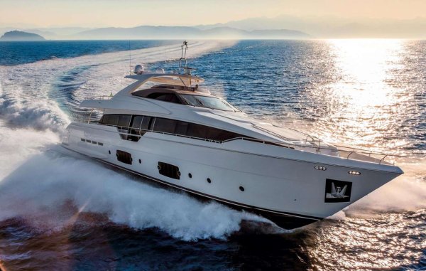 Яхта Ferretti 960