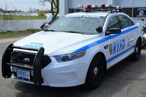 Ford Mondeo NYPD