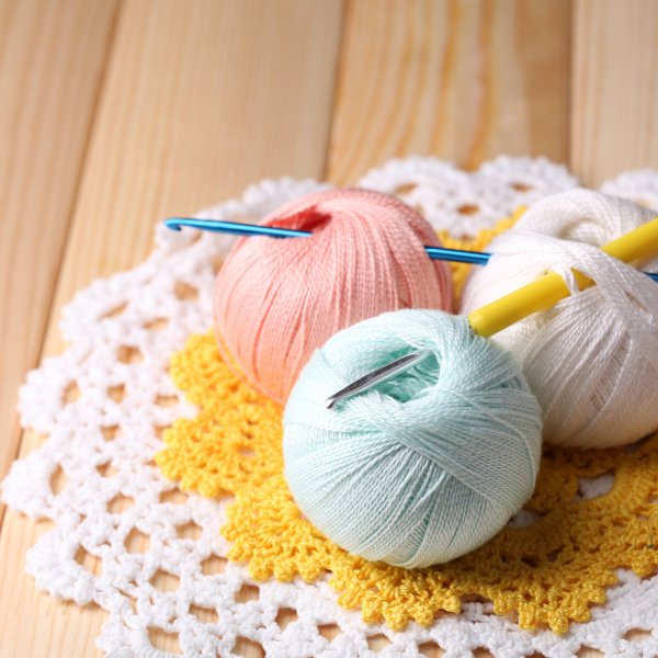 Нитки и спицы