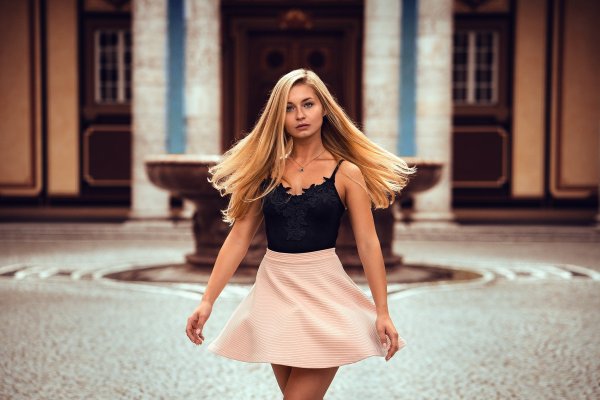 Крсивыдевушки в платьях