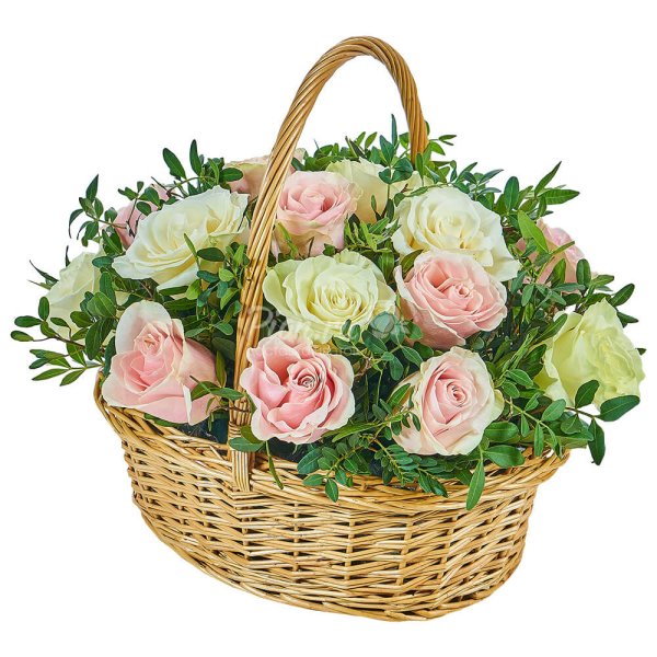 Цветы в корзине на даче