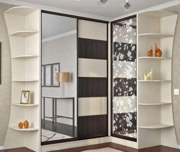 Шкаф угловой купе 1800х1300