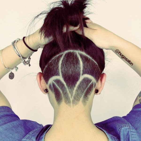 Хаир тату на Виске