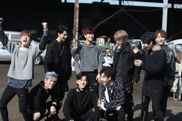 Stray Kids дебют