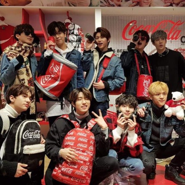 Stray Kids первый дебют