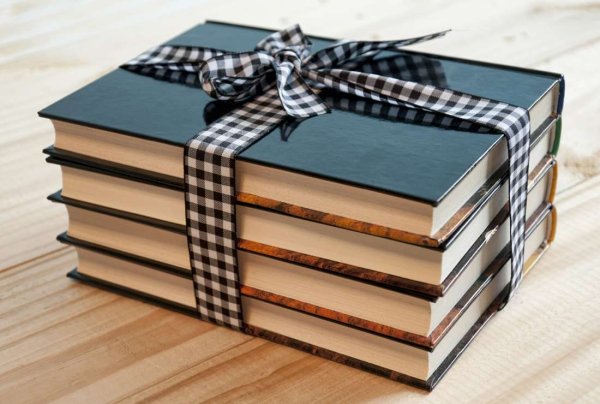 Стопка книг