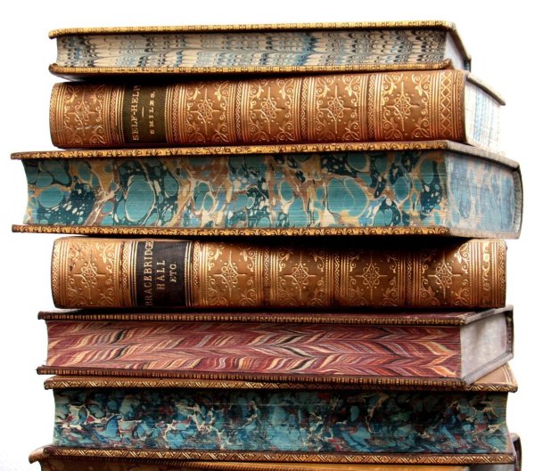 Стопка книг для подростков