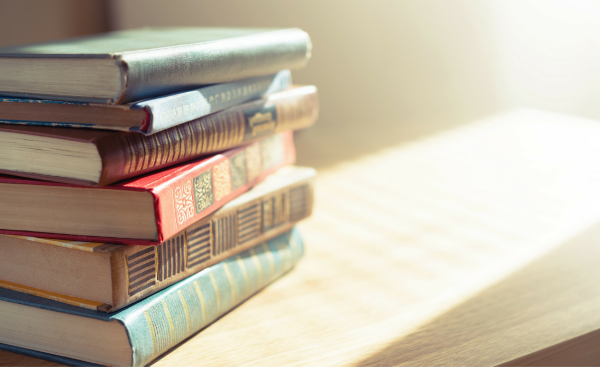 Книга вертикально