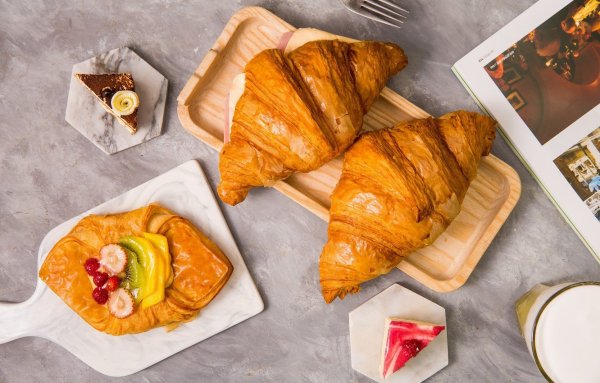 Круассаны на досточке