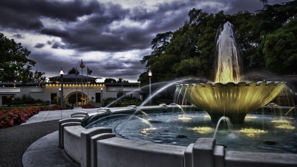 Агаларов фонтан