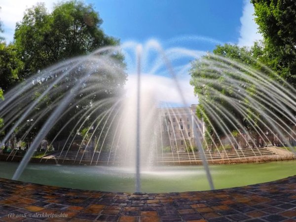 Фонтан Петровский сквер