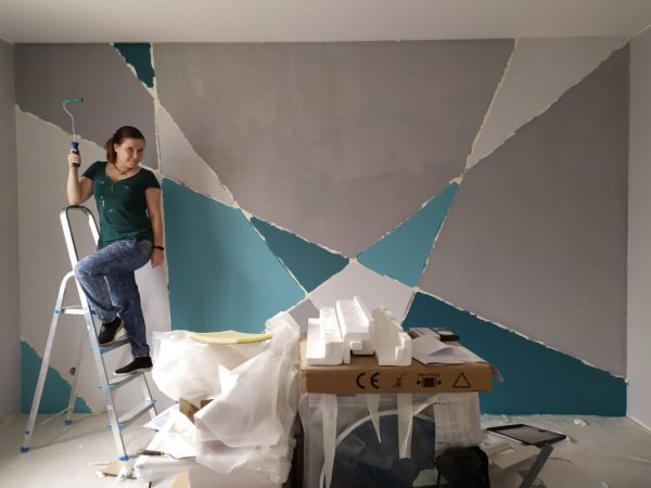 Геометрическое окрашивание стен