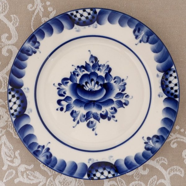 Тарелка из Гжели