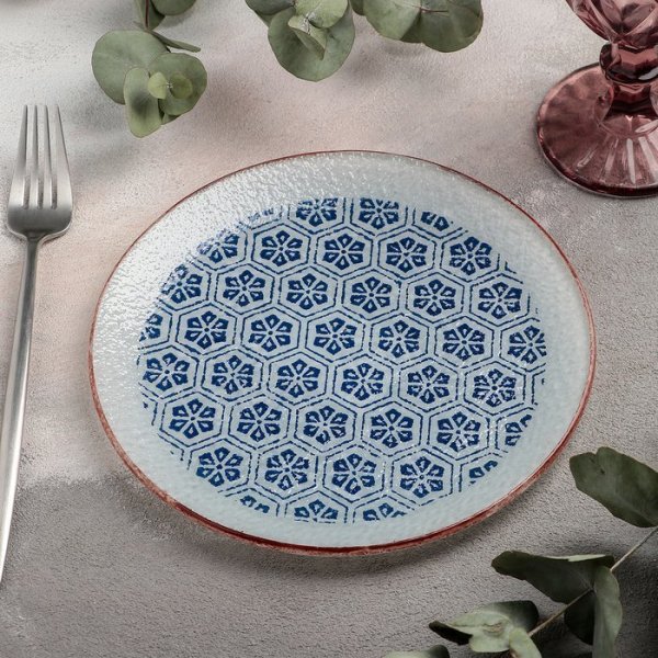 Тарелки с синим орнаментом