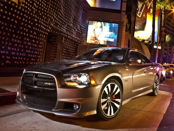 Dodge Charger srt8 2011