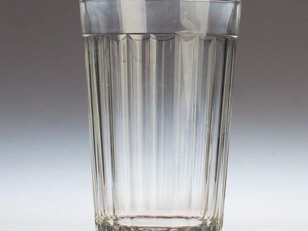 Стакан чистой воды