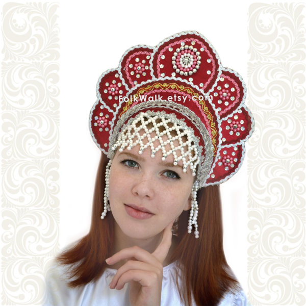 Кокошник Дольче Габбана