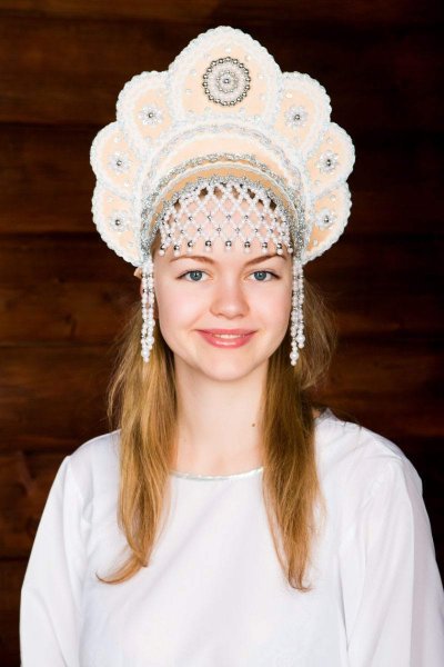 Маковей Елена кокошники