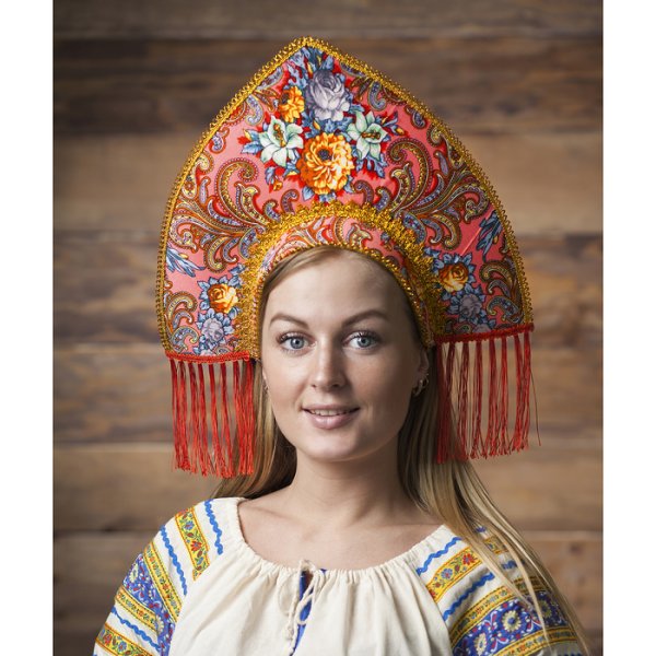Дизайнерские кокошники