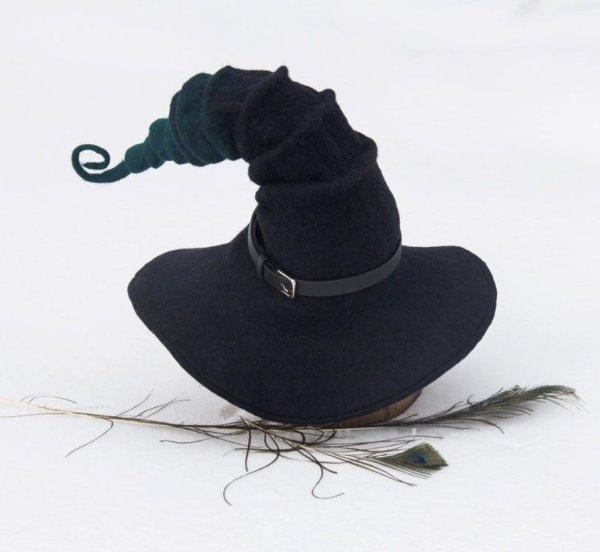 Фетровая шляпа ведьмы
