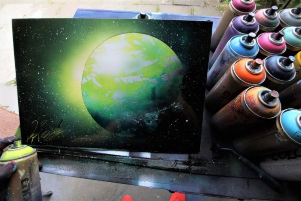 Картины из баллончика с краской