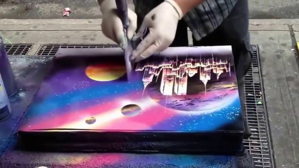 Люминесцентная краска в баллончиках