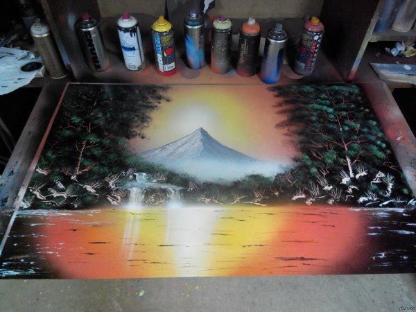 Спрей пейнт арт баллончиками