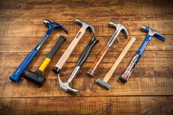 Молоток строительный