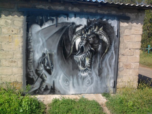 Аэрография на воротах гаража