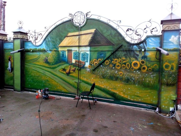 Разрисованные ворота