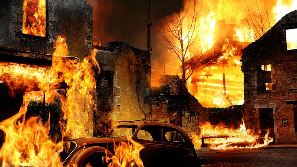 Горящий город