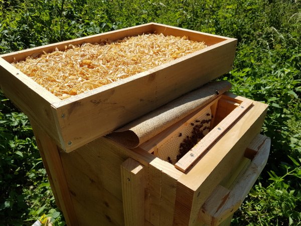 Кормушка для пчел Альпийский улей