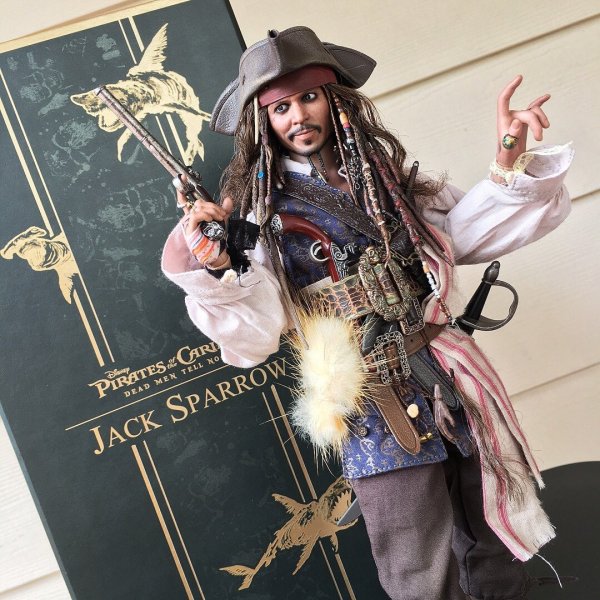 Джонни Депп Капитан Джек Воробей