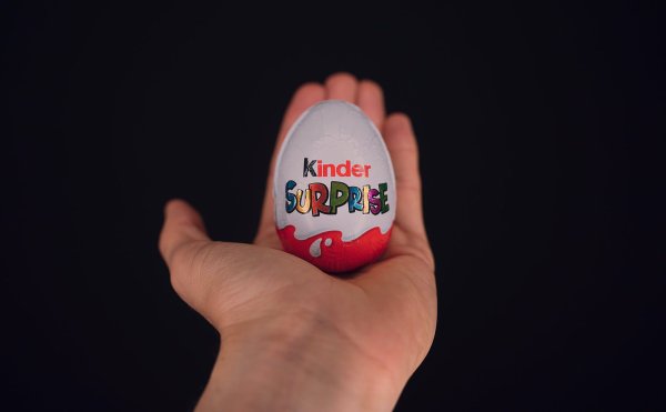 История Киндер сюрприза