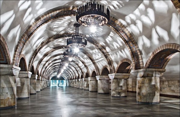 Киевский метрополитен станция золотые ворота