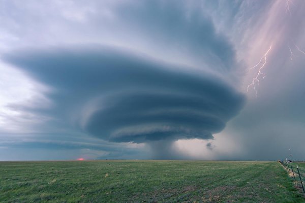Природные стихии Торнадо