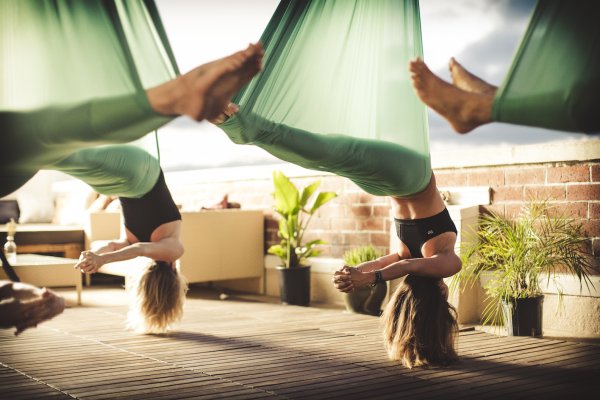 Йога в воздухе