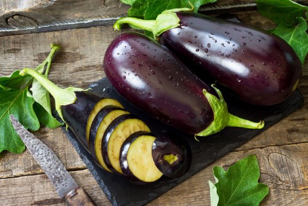 Кабачок и баклажан