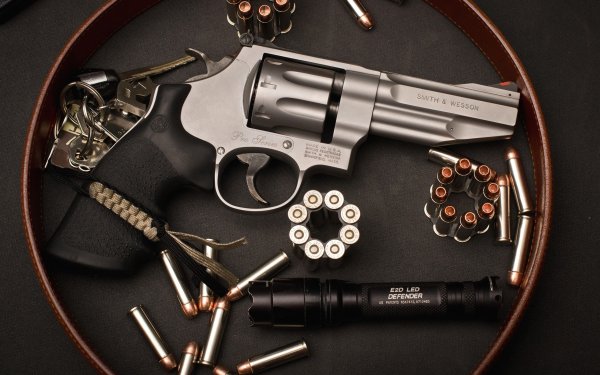 Револьвер Smith Wesson 2020