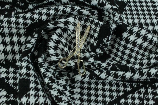 Ткань Шанель гусиная лапка