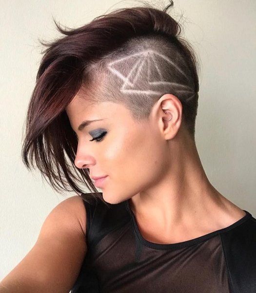 Стрижки с выбритыми висками