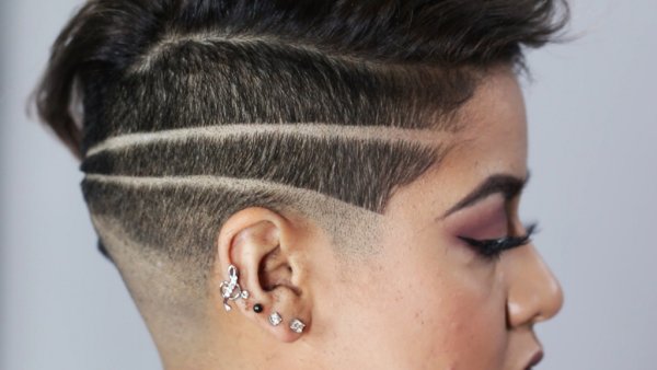 Полоски на стрижке женской