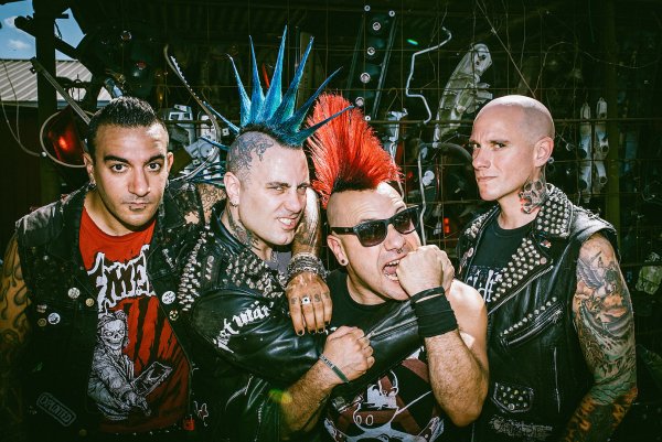 Панк группа the Casualties
