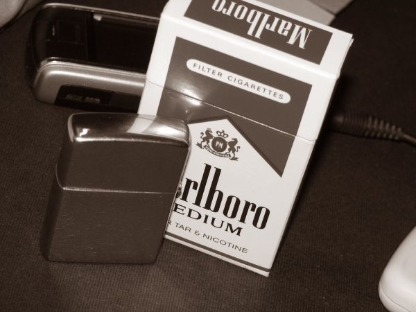 Зажигалка пачка Marlboro