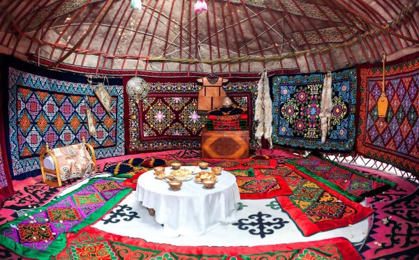 Убранство Юрты у казахов