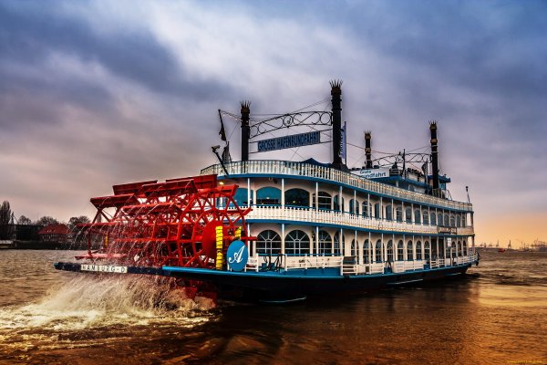 Океанский колесный пароход