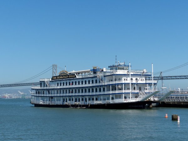 Речные круизные теплоходы