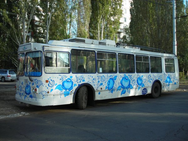 Троллейбус красиво