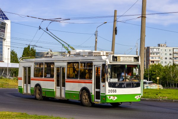 Троллейбус ЗИУ-682г